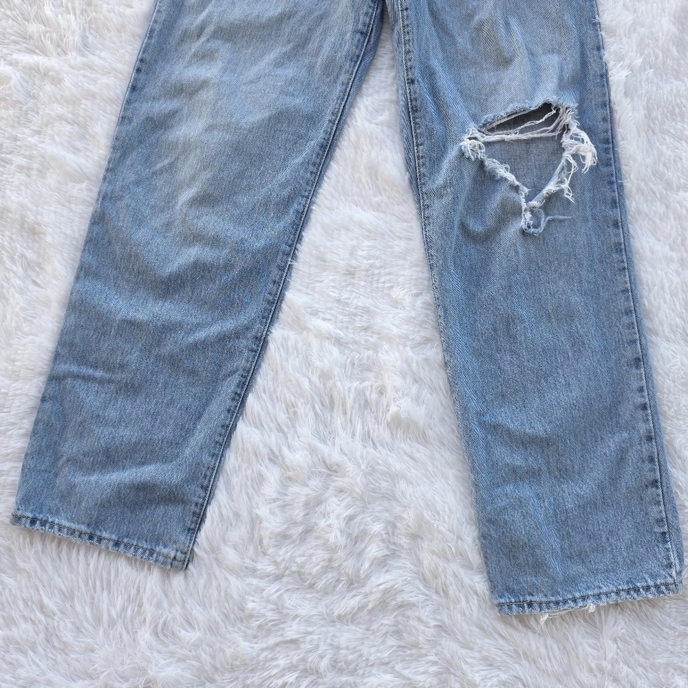 Levi's '94 Baggy High Rise Distressed Jeans - Picture 3 of 7